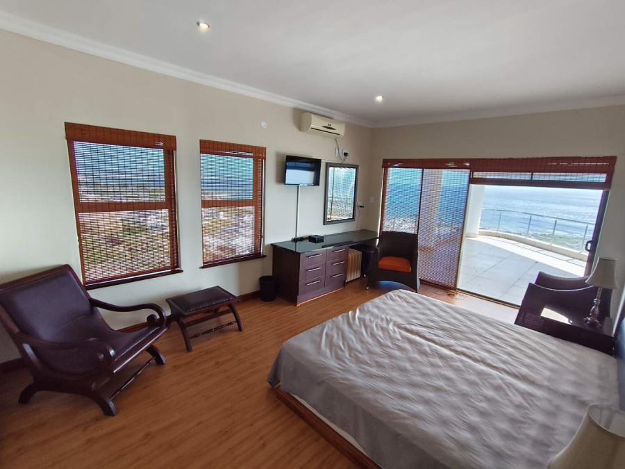 5 Bedroom Property for Sale in Blueberry Hill Western Cape